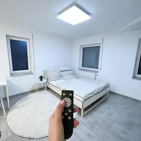 Апартаменты Neu Sanierte Einzimmerwohnung