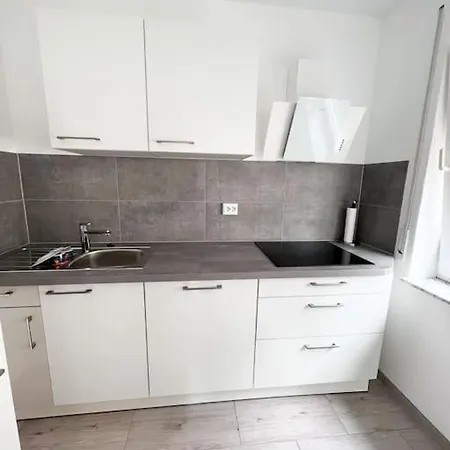 Neu Sanierte Einzimmerwohnung * Bad Nauheim